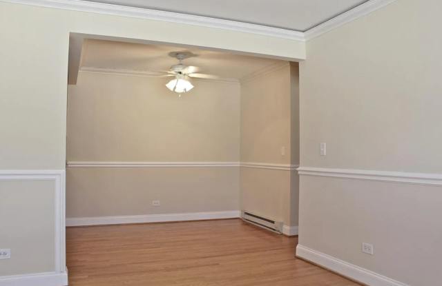 5039 N East River Road Gallery 2