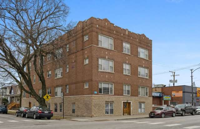 3221 N California Avenue photos photos