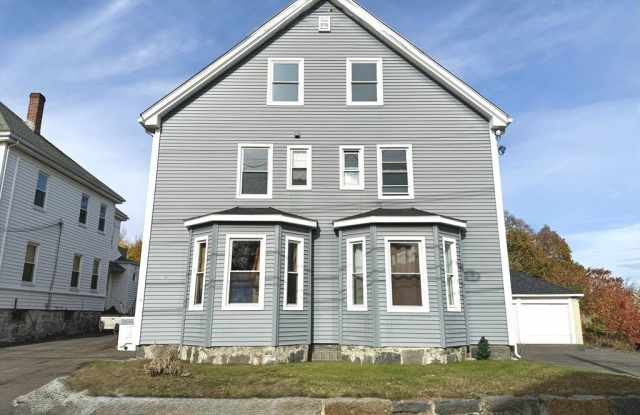 13 Brooks Ave unit: 2 photos photos