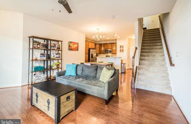 43791 KINGSTON STATION Terrace photos photos