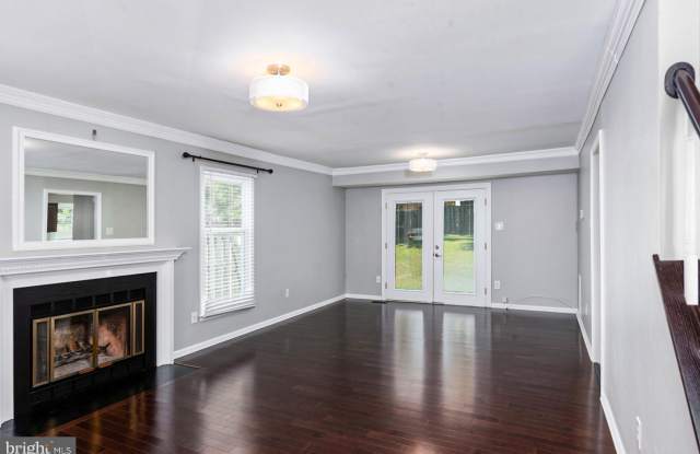 14616 LOCK DRIVE Gallery 3