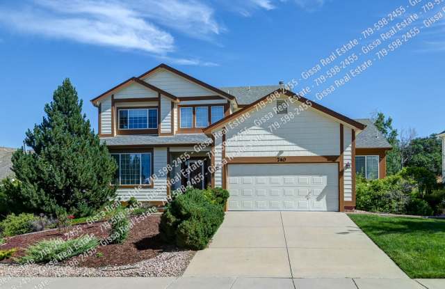 This beautiful 4 bedroom, 3 1/2 bathroom, 2-car garage home in D20 is for the first time for rent! photos photos
