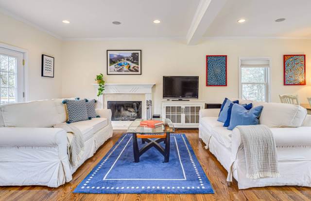18 LAKESIDE LN Gallery 3