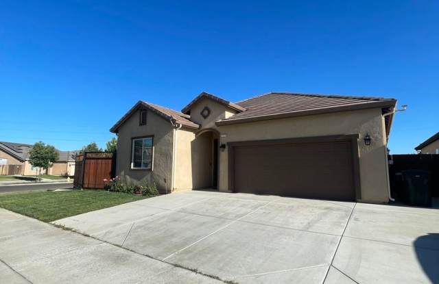 Spacious 4-Bedroom Home Available in Merced photos photos
