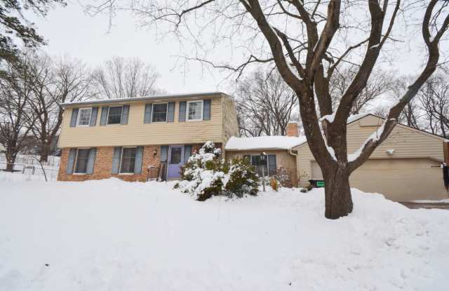 Unique, Conveniently Located, 4 bed 2.5 bath Home For Rent! photos photos