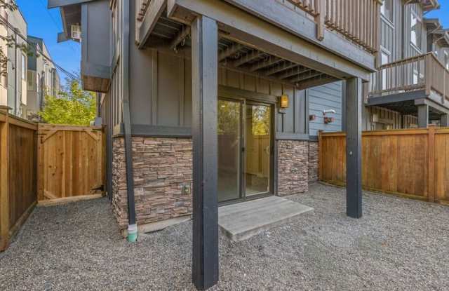 3821 California Avenue Southwest Gallery 4