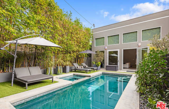 329 Westbourne Drive photos photos