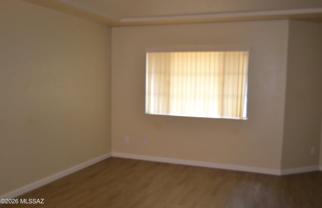 1200 E River Road Gallery 3