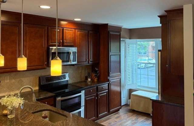 130 JUNIPER COURT Gallery 1