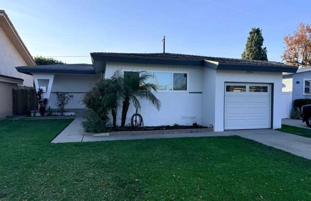 Three bedroom home in Long Beach available to rent now! - 3513 Senasac Avenue, Long Beach, CA 90808