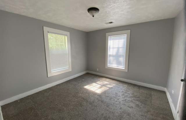 1615 S COLLEGE photos photos