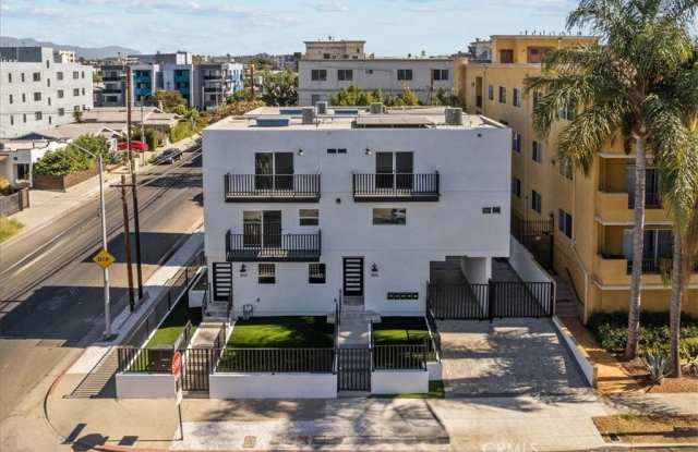 858 N Hudson Avenue photos photos