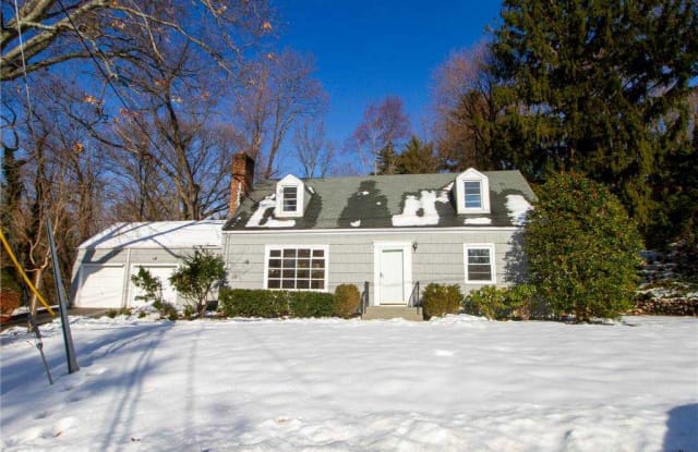 210 Downing Avenue - 210 Downing Avenue, Sea Cliff, NY 11579