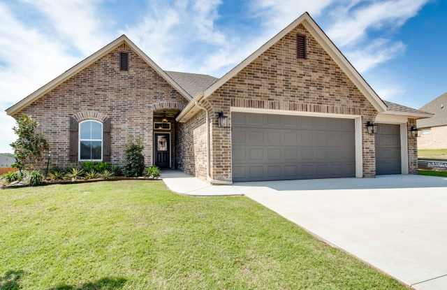 4 Bedroom, 2 Bath, 3 Car Garage - Edmond photos photos
