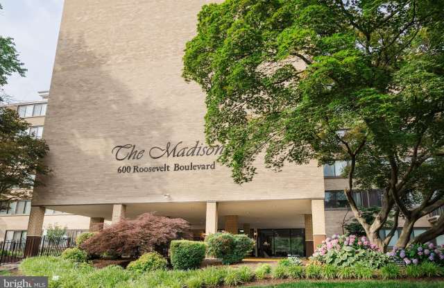 600 ROOSEVELT BOULEVARD - 600 Roosevelt Boulevard, Falls Church, VA 22044
