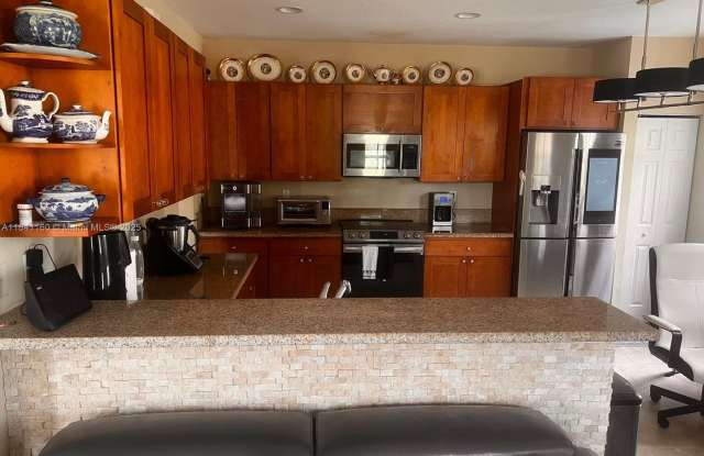 7480 NW 114th Path 7480, Doral, FL 33178 photos photos