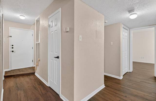4026 Northwood - 3/bedroom 2/bathroom - $1,850/month Gallery 4