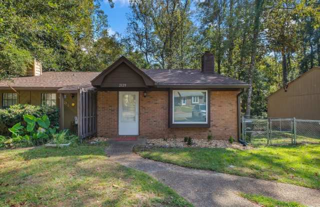Townhome Off The Parkway - 2129 Victory Garden Lane, Tallahassee, FL 32301