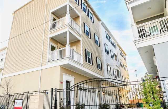 2524 Hutchins Street - 2524 Hutchins Street, Houston, TX 77004