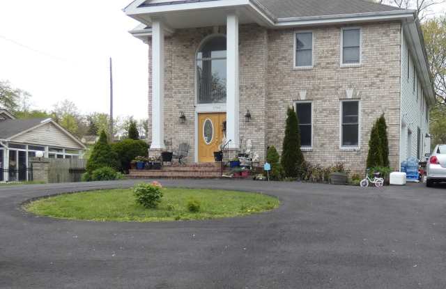 2948 CEDAR LANE Gallery 2