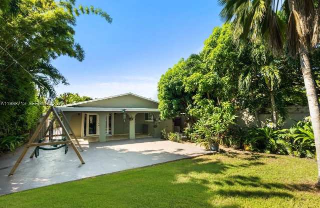 1333 SW 16th St photos photos