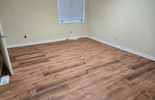 203 ROMANCOKE RD photos photos