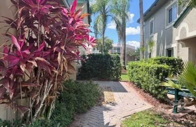 7842 Exeter Boulevard E photos photos