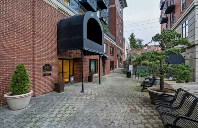 Studio in Heart of Fairhaven Gallery 3