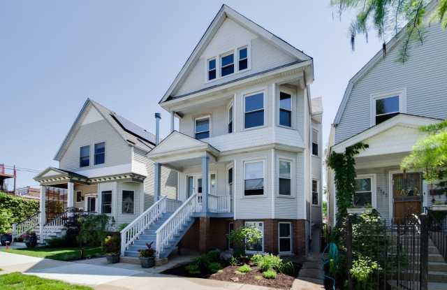 5147 North Claremont Avenue Gallery 2