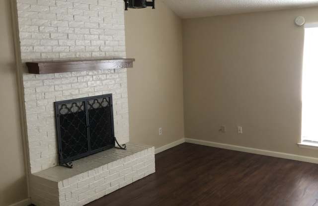 6426 Lago Vista Drive Gallery 4