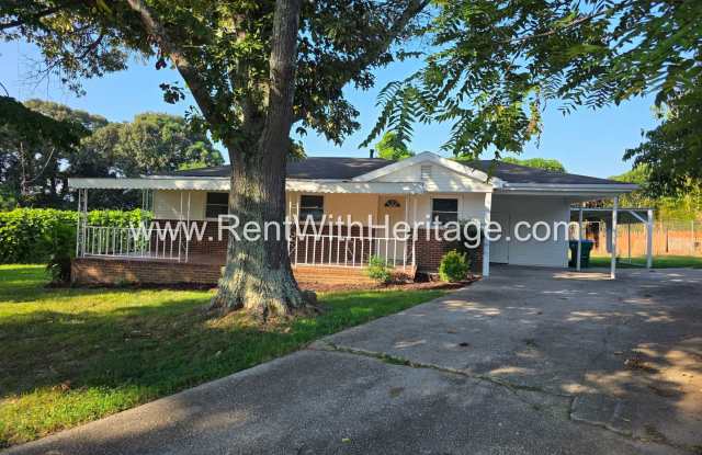 Grandpa's Bungalow /Open Floorplan / 3bd / 1 Bath / Huge Welcoming Front Porch/ Great Location photos photos