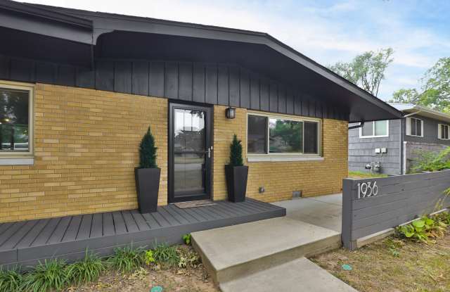 1936 E Greenwood Street photos photos