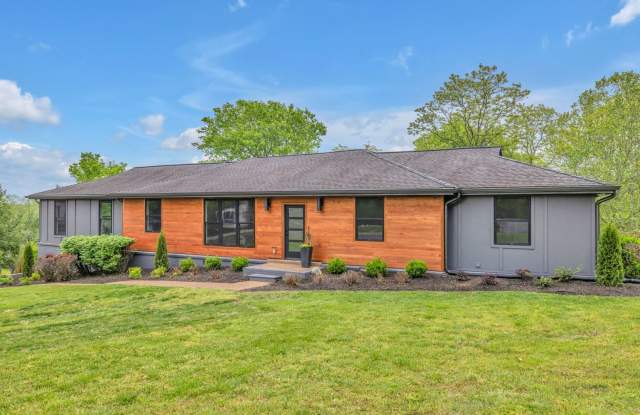 **Totally Renovated Contemporary Home in Williamson County Brentwood** Gallery 1