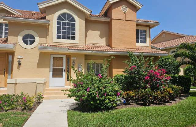 Available Sep 1, 2025 - Furnished 3BR/2BA second floor condo in Worthington! photos photos
