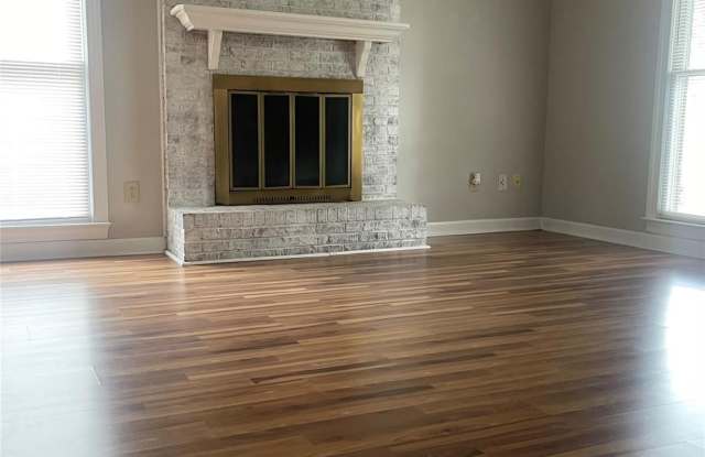 2452 Lynbridge Drive Gallery 3