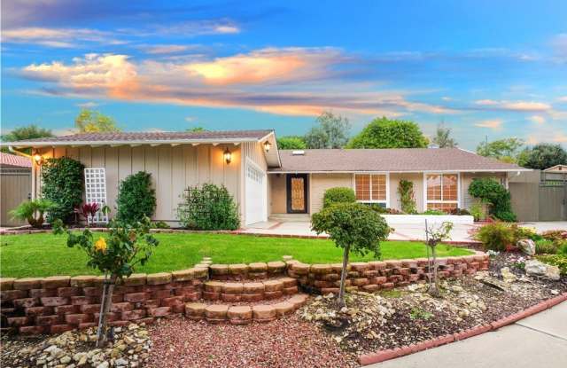 32 Silver Spring photos photos