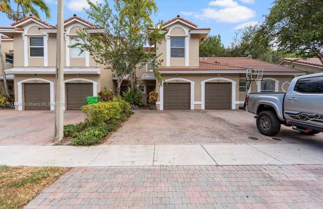 9032 NW 54th St photos photos