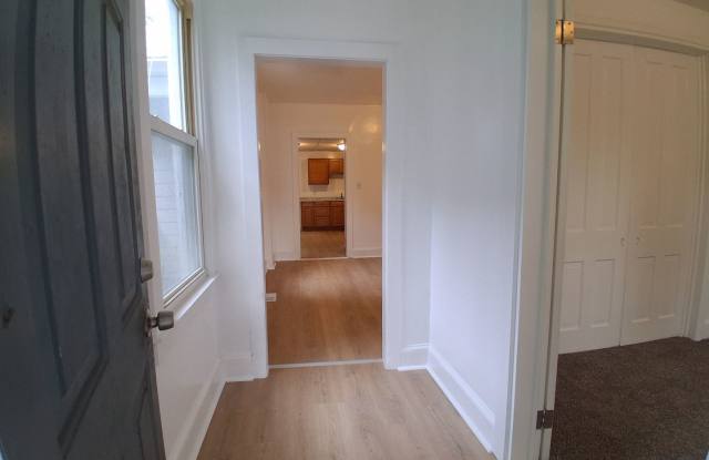 Spacious 4 Bedroom Home FOR RENT in Bridgeton $2150 Gallery 4