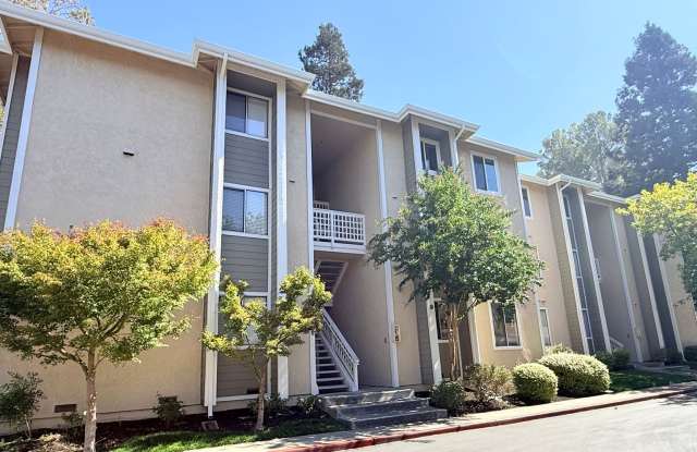 Updated and Move-In Ready, 2BD/1BA, 2nd-Story Condo Unit at Carriage Place, Walnut Creek- Available NOW! Gallery 3