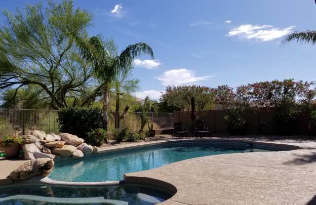 7670 E mariposa grande Road Gallery 4
