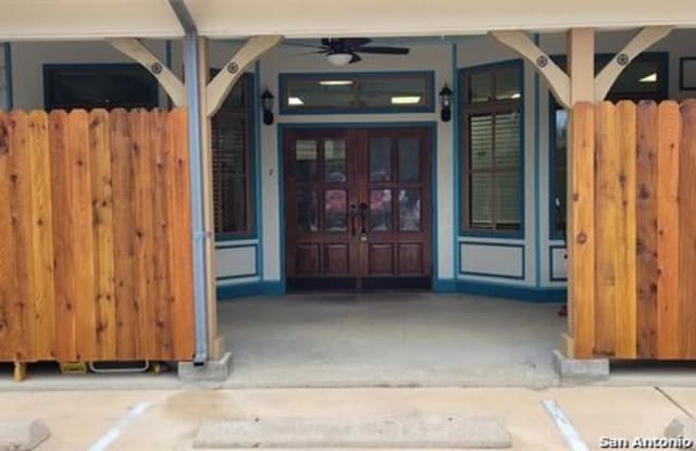 9650 FM 1283 - 9650 Farm to Market Road 1283, Lakehills, TX 78063