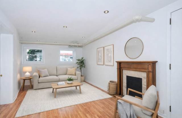 4757 N Paulina St photos photos