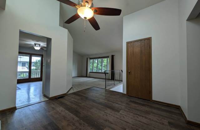 9200 Drummond Drive Gallery 3