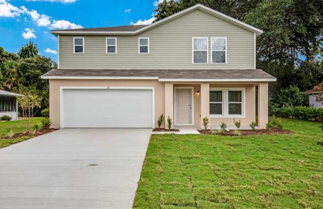 Large home great location - 10 Palmwood Drive, Palm Coast, FL 32164
