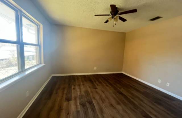 8610 Woodridge Drive Gallery 4