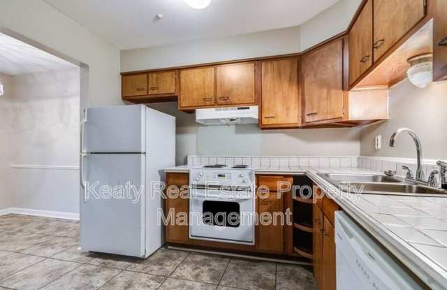 211 Versailles Boulevard photos photos