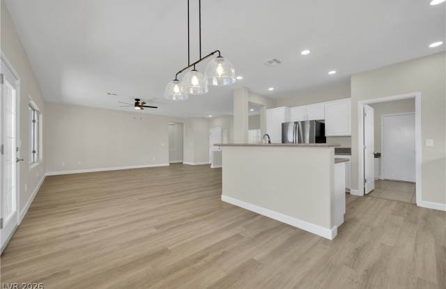 2847 Forest Grove Drive Gallery 3