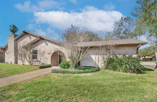 5801 Saint Andrews photos photos