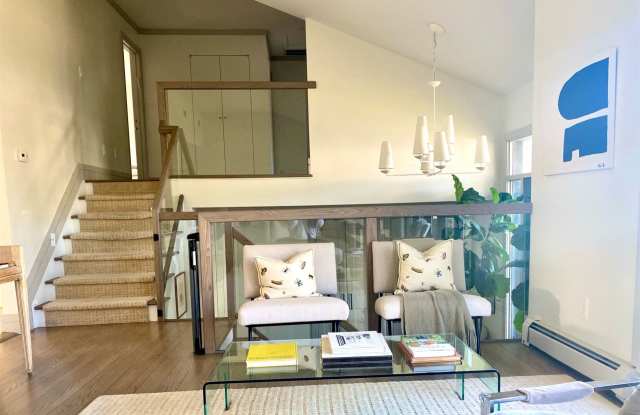 797 Plainfield Lane Gallery 4