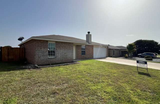 PRICE REDUCTION & NEW IN MANAGEMENT -COMING SOON! Gallery 3